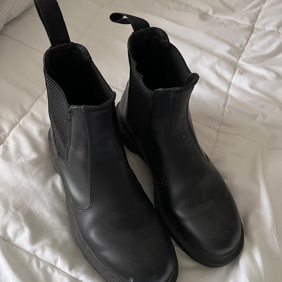 Authentic Dr. Martens All Black Chelsea Boot - Picture 4 of 6